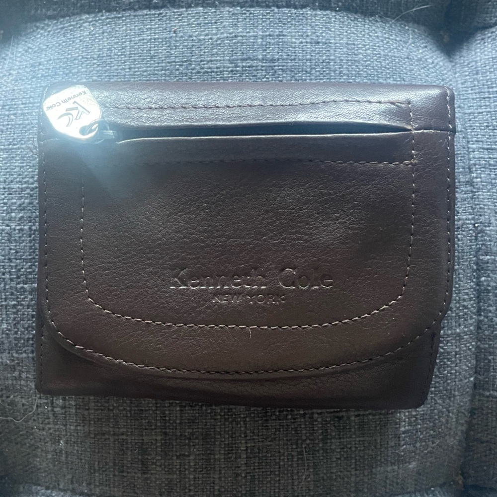 Kenneth Cole black wallet